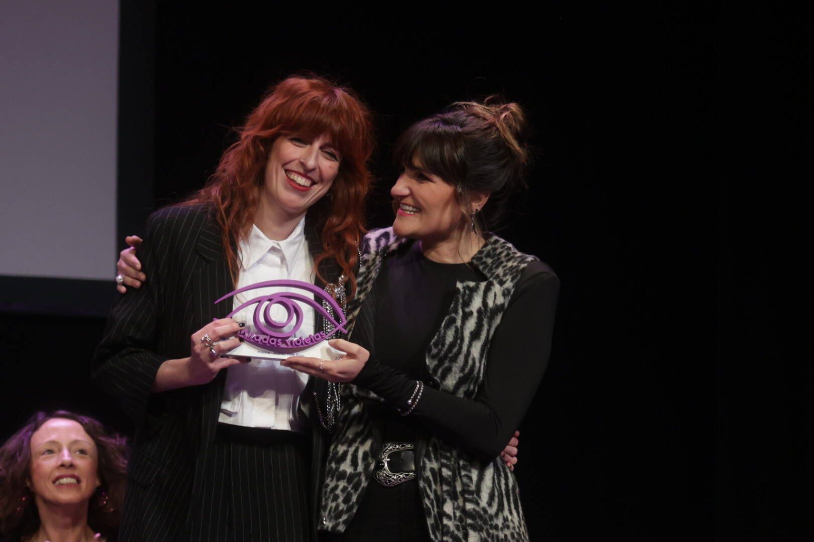 En imágenes | Entrega de los premios Miradas Violetas en el teatro Filarmónica de Oviedo