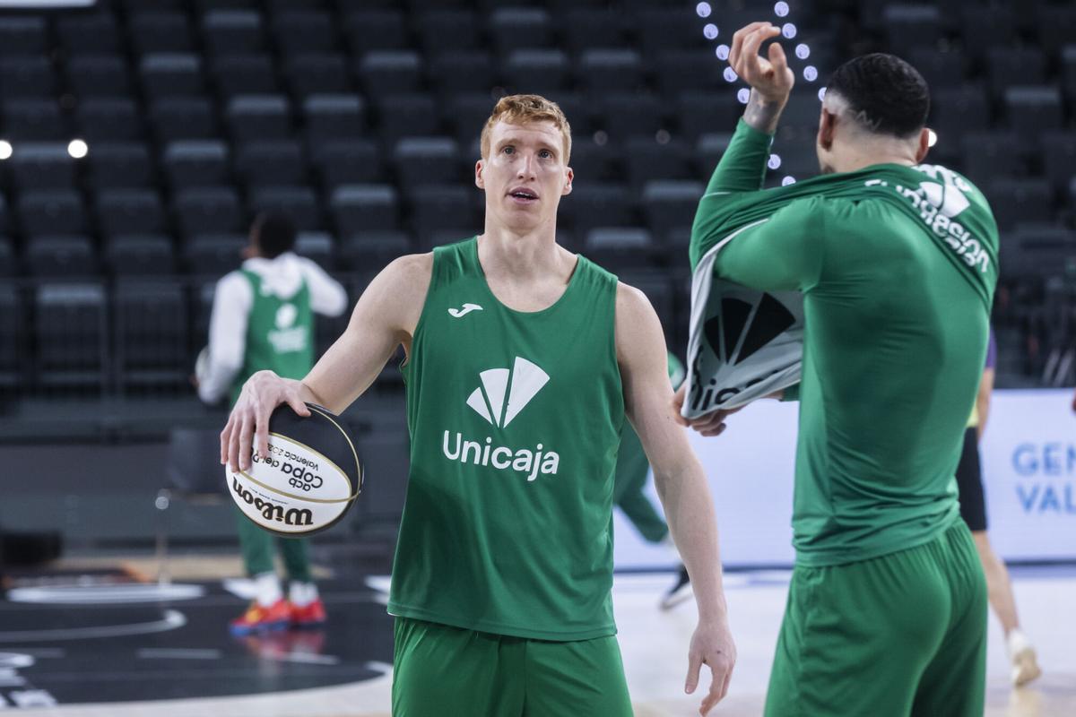 Entrenamiento del Unicaja previo al choque ante el Real Madrid de hoy. BALONCESTO. COPA DEL REY DE BALONCESTO. ROIG ARENA