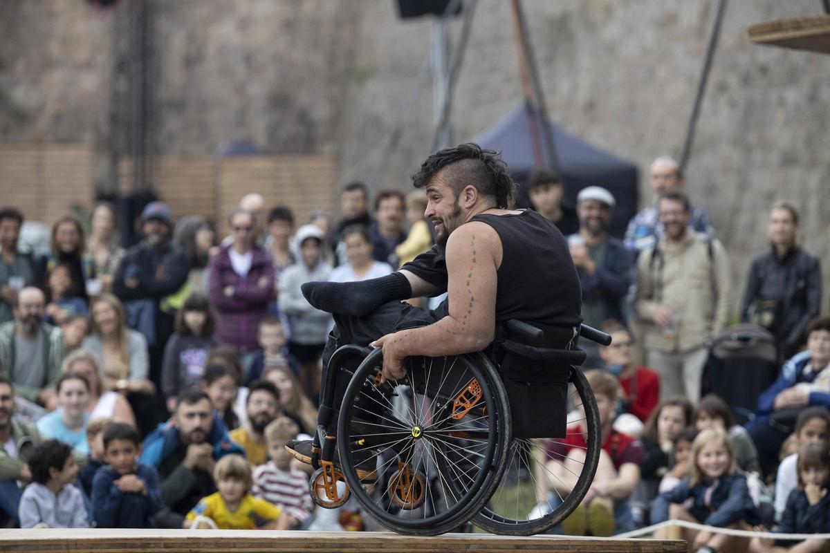 El castell de Munjüic se llena de circo como nuevo escenario de la Mercè