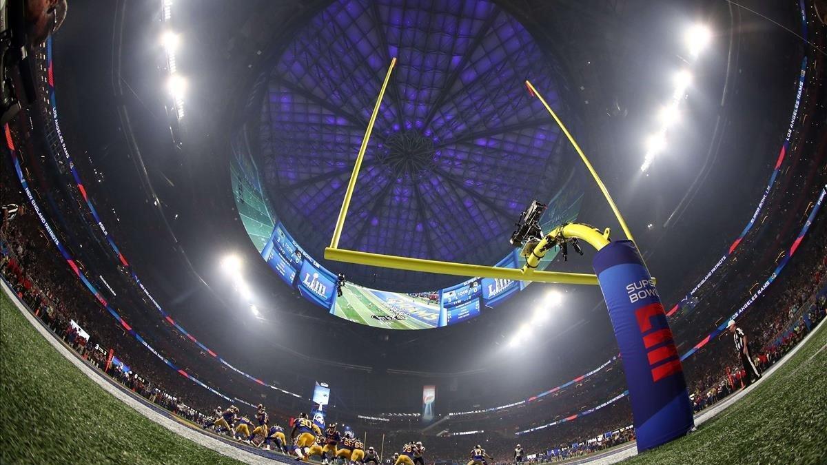 Una vista general durante la Super Bowl entre los Los Angeles Rams y los New England Patriots en el Mercedes-Benz Stadium en Atlanta, Georgia.