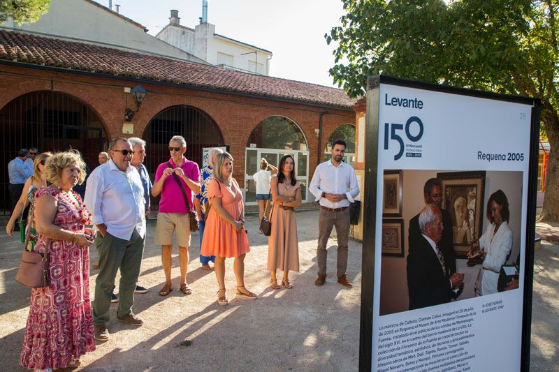 Inauguración de la exposición del 150 aniversario de Levante-EMV en Requena