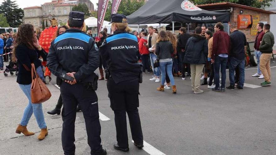 La Policía Local de O Grove ha diseñado un plan especial de tráfico para este fin de semana. // Muñiz