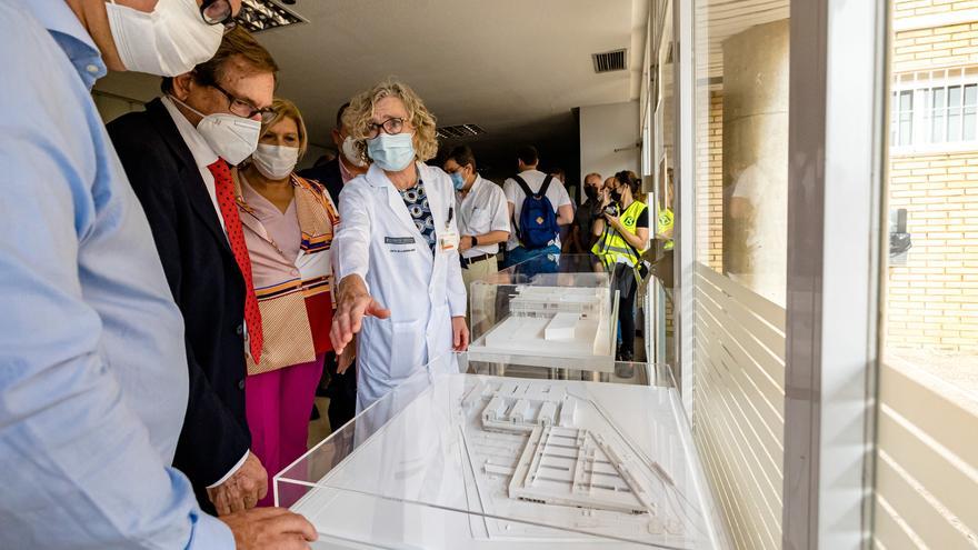Sanidad promete refuerzos en el Hospital de la Marina Baixa para evitar el colapso de Urgencias