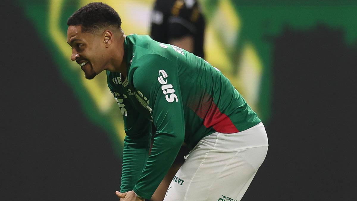 Vitor Roque anotó ante Flamengo
