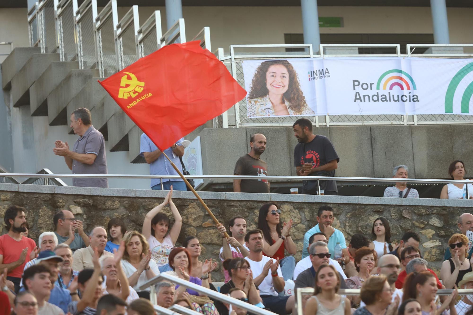 Yolanda Díaz en la campaña electoral andaluza en Córdoba