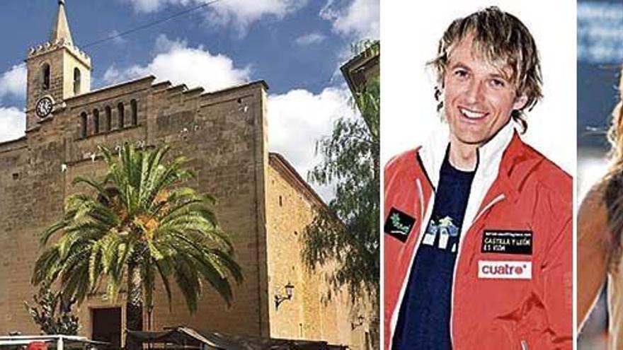 Aspecto de la plaza e iglesia parroquial de Sant Llorenç. A la derecha, Jesús Calleja y Lara Álvarez.