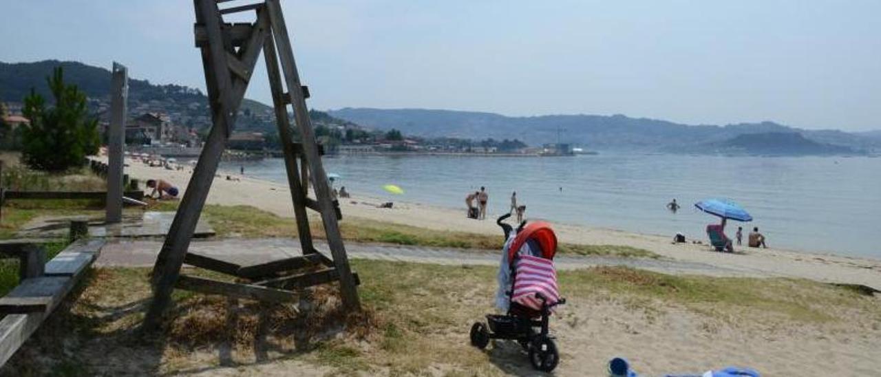 Puesto de socorrismo en la playa de A Xunqueira. |   // GONZALO NÚÑEZ