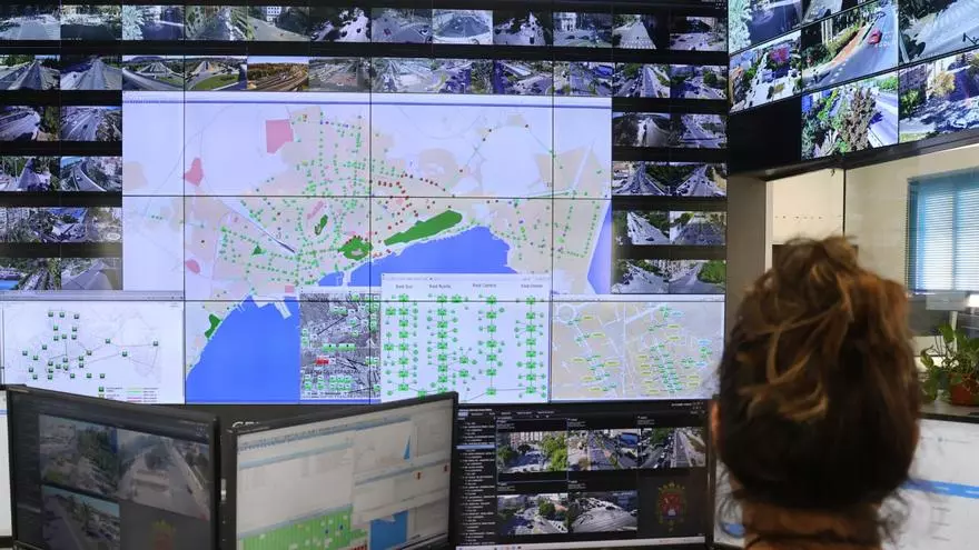 Una app y 300 cámaras para conocer el tráfico o el aparcamiento en tiempo real en Alicante