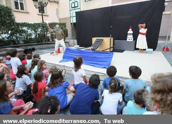 GALERÍA DE FOTOS - ‘Regreso a la ciudad’ saca el espectáculo a las calles de Castellón