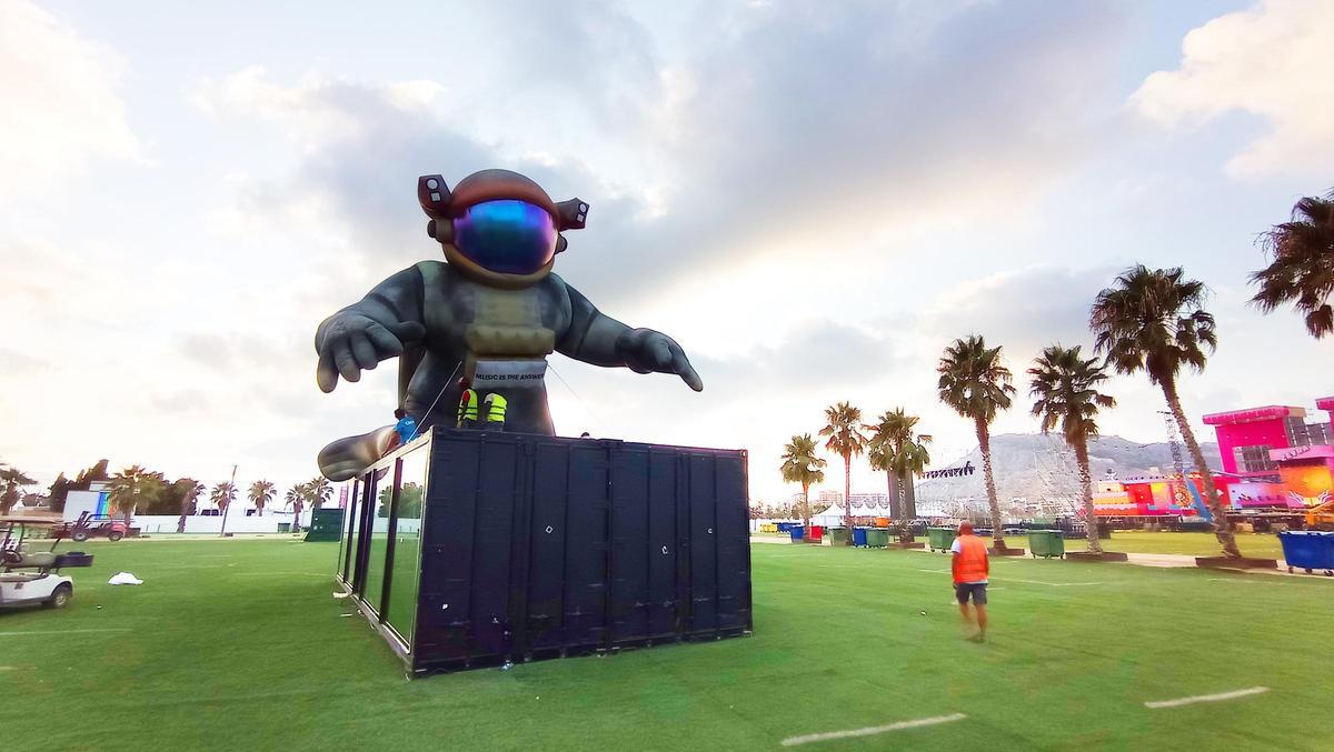 El cubículo que acogerá las sesiones para solo 50 personas