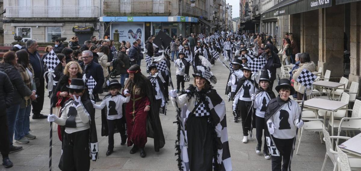 Al mal tiempo, nueva fecha: los colegios celebran sus desfiles aplazados