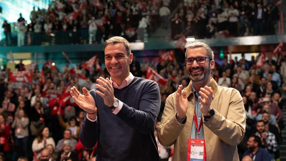 Francisco Lucas junto a Pedro Sánchez.