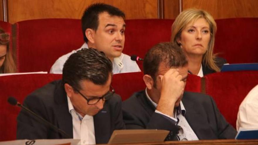 Los concejales del PP en el pleno de anoche.