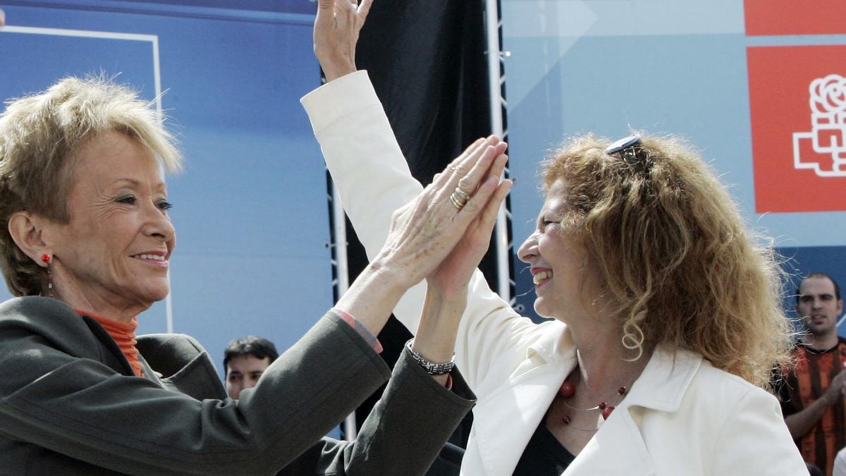 Las candidatas del PSPV-PSOE al Ayuntamiento de València y al Congreso en las elecciones de 2007, Maria Teresa Fernández de la Vega y Carmen Alborch.