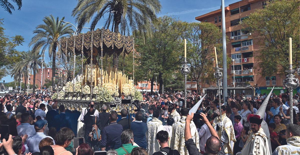 LA MERCED. LA CORPORACIÓN DEL LUNES SANTO RECUPERA ESTE AÑO LA ESTACIÓN ANTE EL SANTÍSIMO EN EL CONVENTO DEL COLODRO.