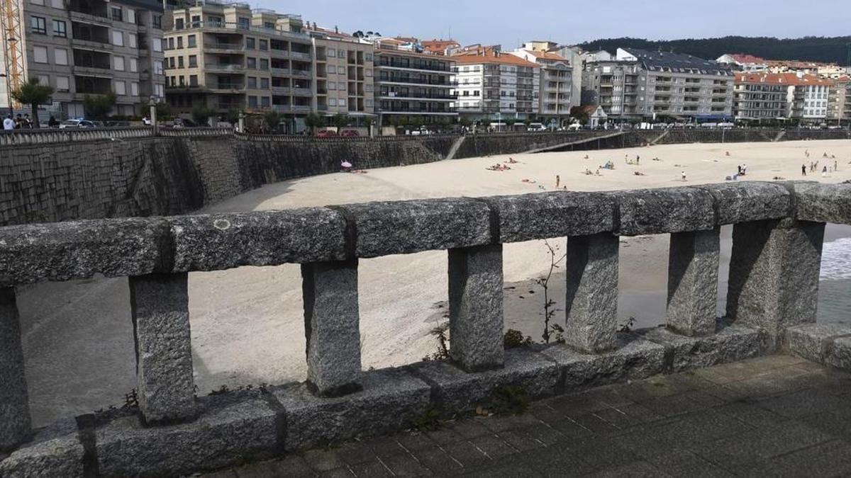 Tramo de balaustrada de piedra en la que se actuará