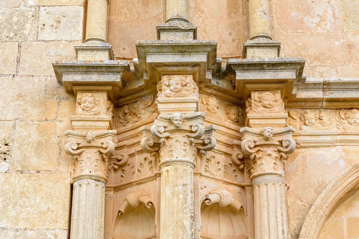 Un detalle de la riqueza constructiva de la iglesia de Santa María de Sedano.