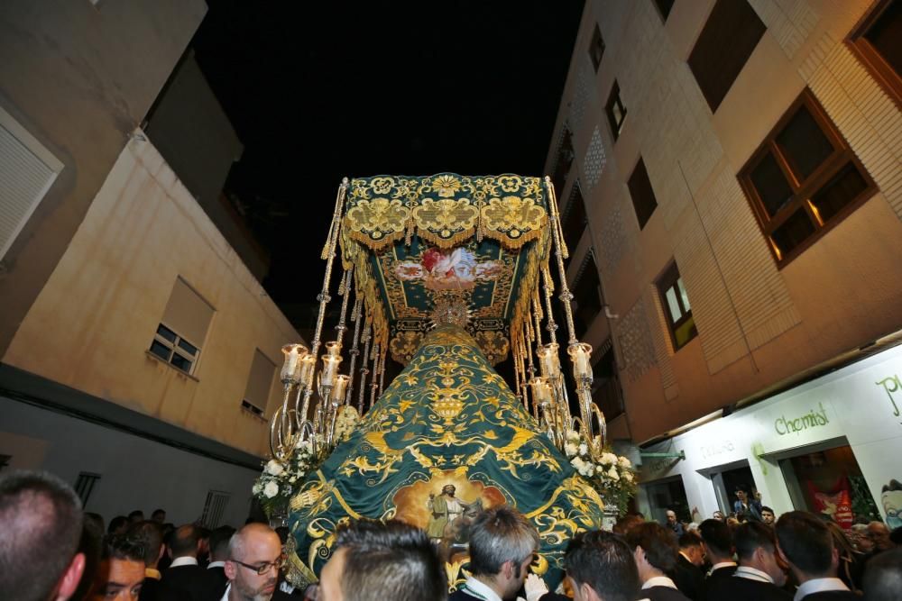 Domingo de Ramos: Procesión de Las Mantillas en Torrevieja con Nuestra Señora de La Esperanza y de La Paz