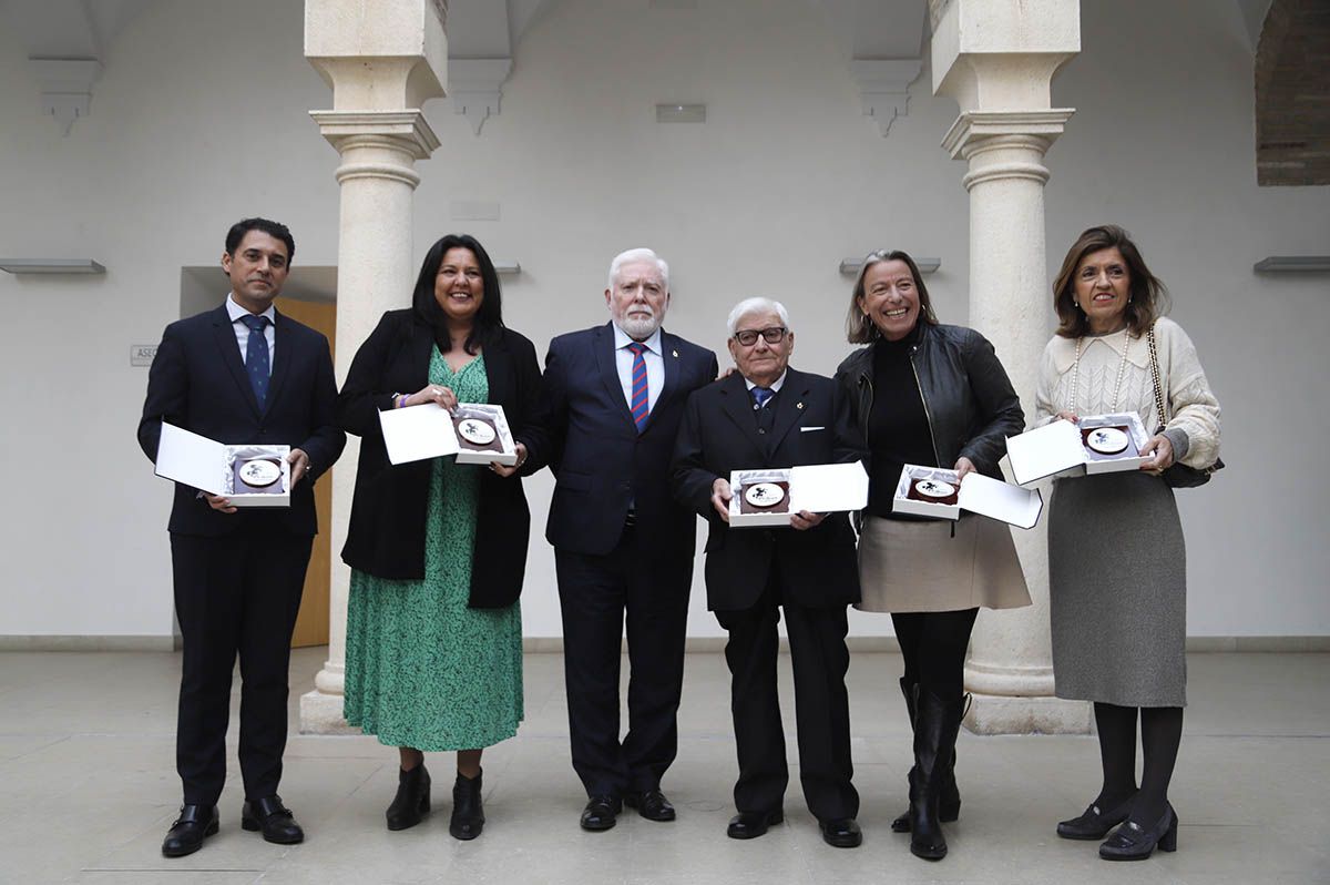 Entrega de medallas de la Federación de Peñas de Córdoba en su centenario