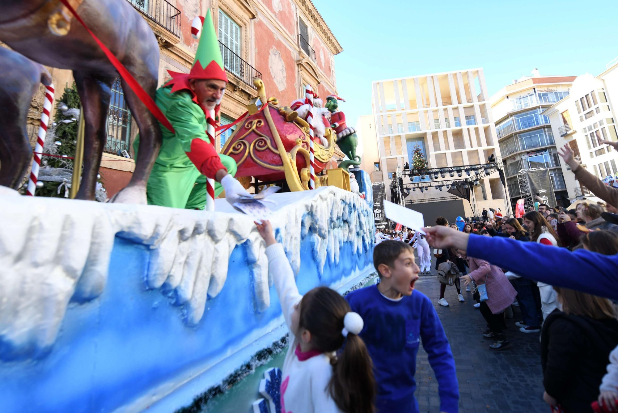 Las mejores imágenes del desfile de Papá Noel en Murcia