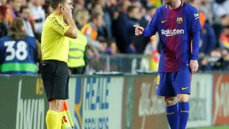 Valverde : «El gol de Messi ha estat molt clar però hem de poder dominar la tensió del partit»