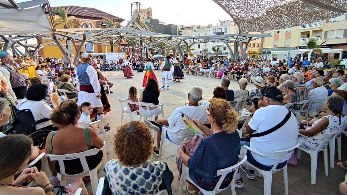Cultura, tradición y ocio familiar se vuelven a dar la mano en la programación estival preparada por el Ayuntamiento de Vinaròs.