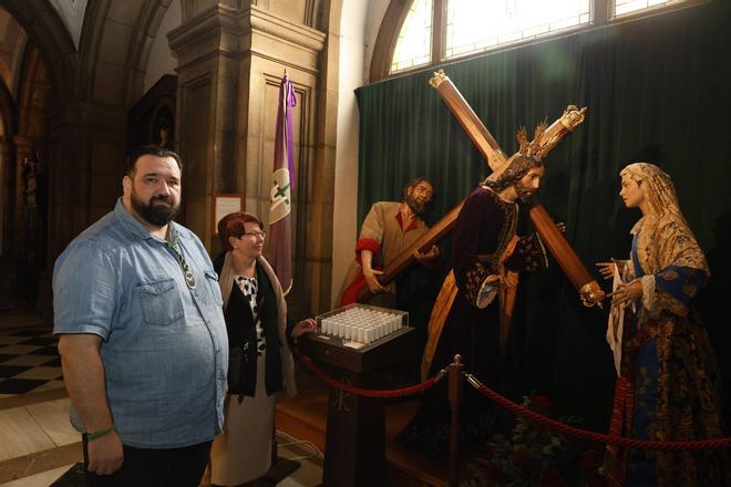 El arte del cuidado imaginero de la cofradías de Gijón: en imágenes