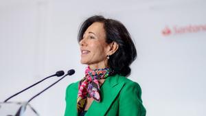Archivo - La presidenta de Banco Santander, Ana Botín.