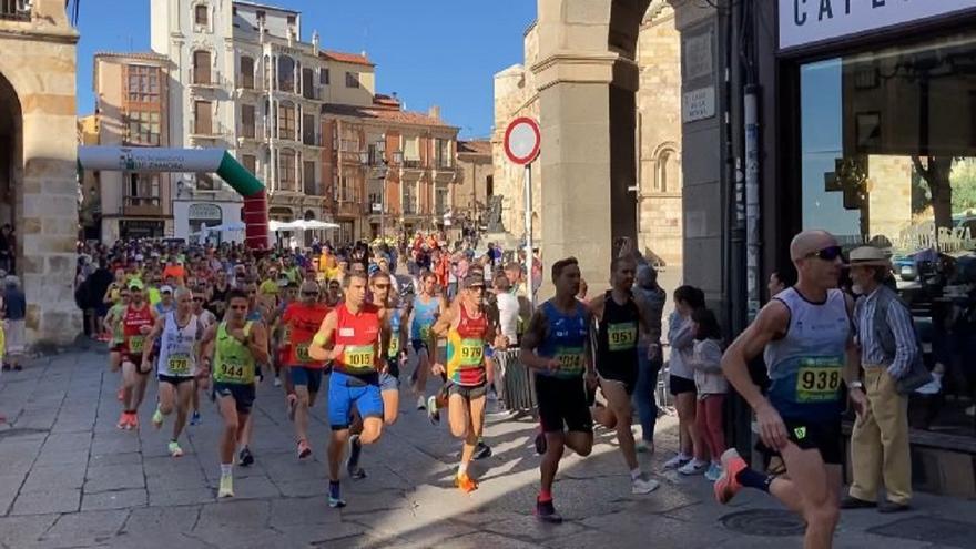 VÍDEO | Salida de la Media Maratón de Zamora 2022