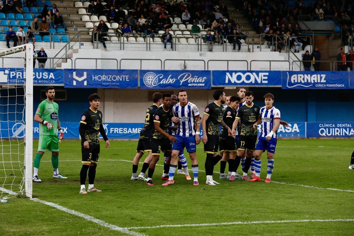 La victoria del Avilés ante el Ourense, en imágenes. La victoria del Avilés ante el Ourense, en imágenes.