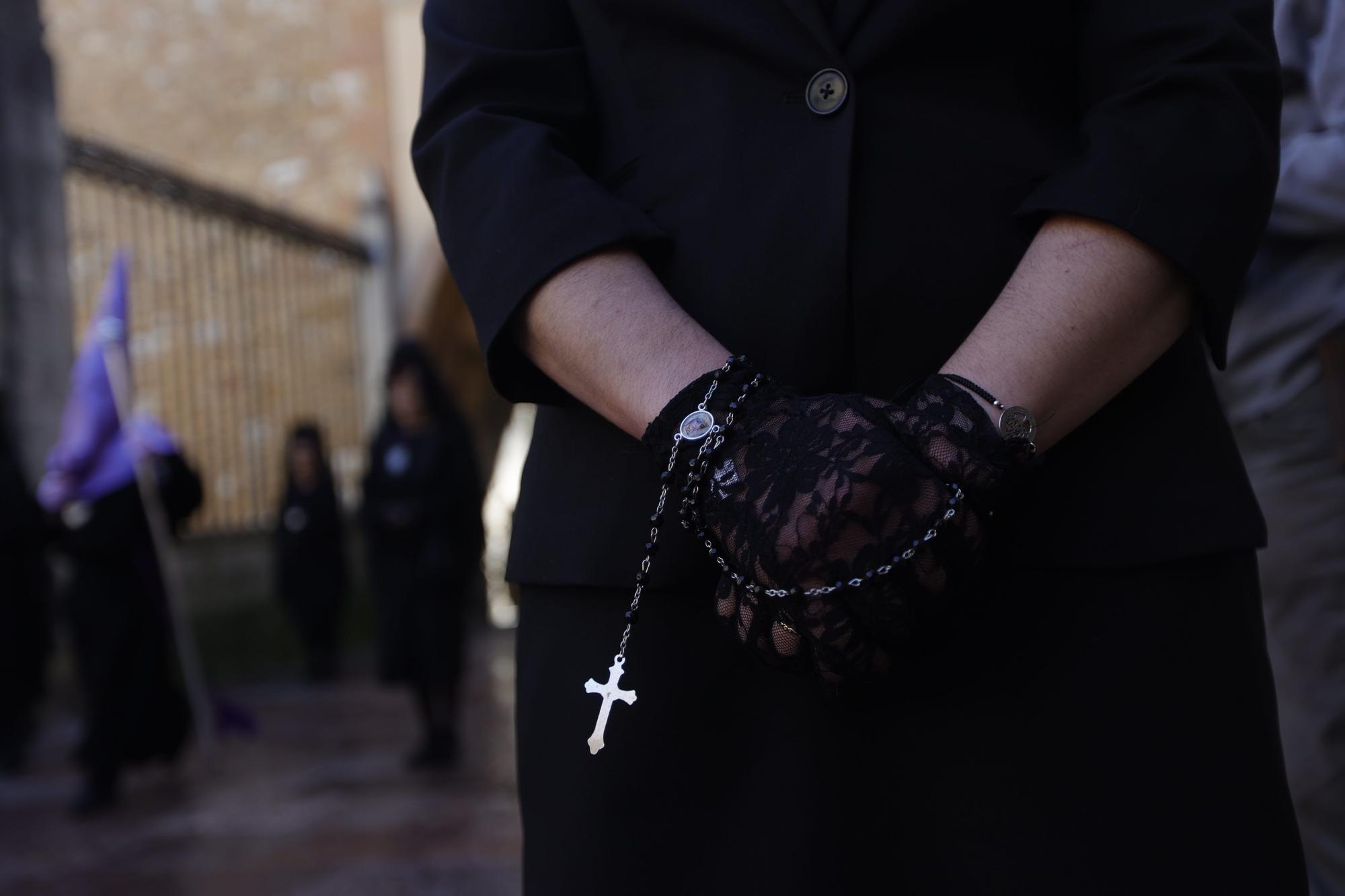 EN IMÁGENES: Así fue la procesión de la Soledad en la Semana Santa de Oviedo