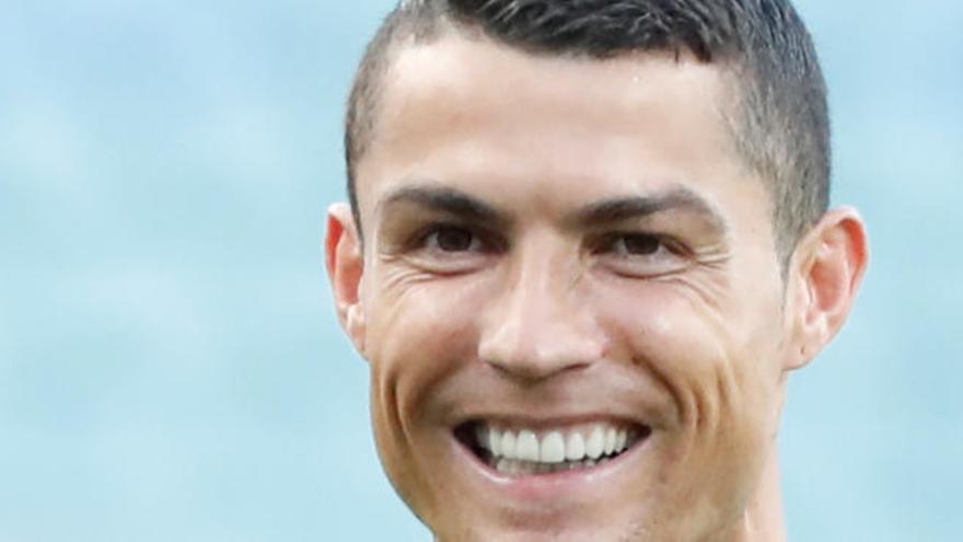 Cristiano a un periodista de Diario AS: &quot;Vamos a ganar a España&quot;. Respuesta: &quot;Ya lo sé&quot;