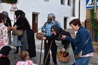 Disfraces, pasacalles y conciertos en este pueblo de Málaga que celebra este fin de semana su ‘Fiesta de Máscaras’: guía completa de actividades