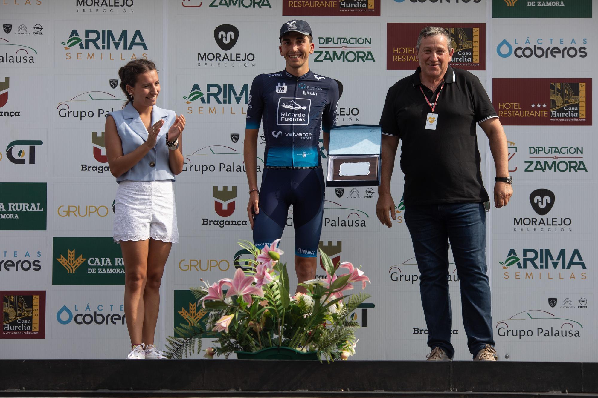 GALERÍA | Vuelta Ciclista a Zamora: Javi Serrano, aún más líder