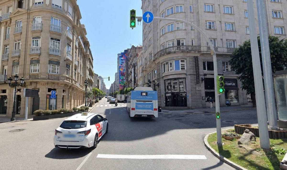 Una obra de canalización obliga a cerrar un tramo el carril descendente de Urzáiz durante un mes.
