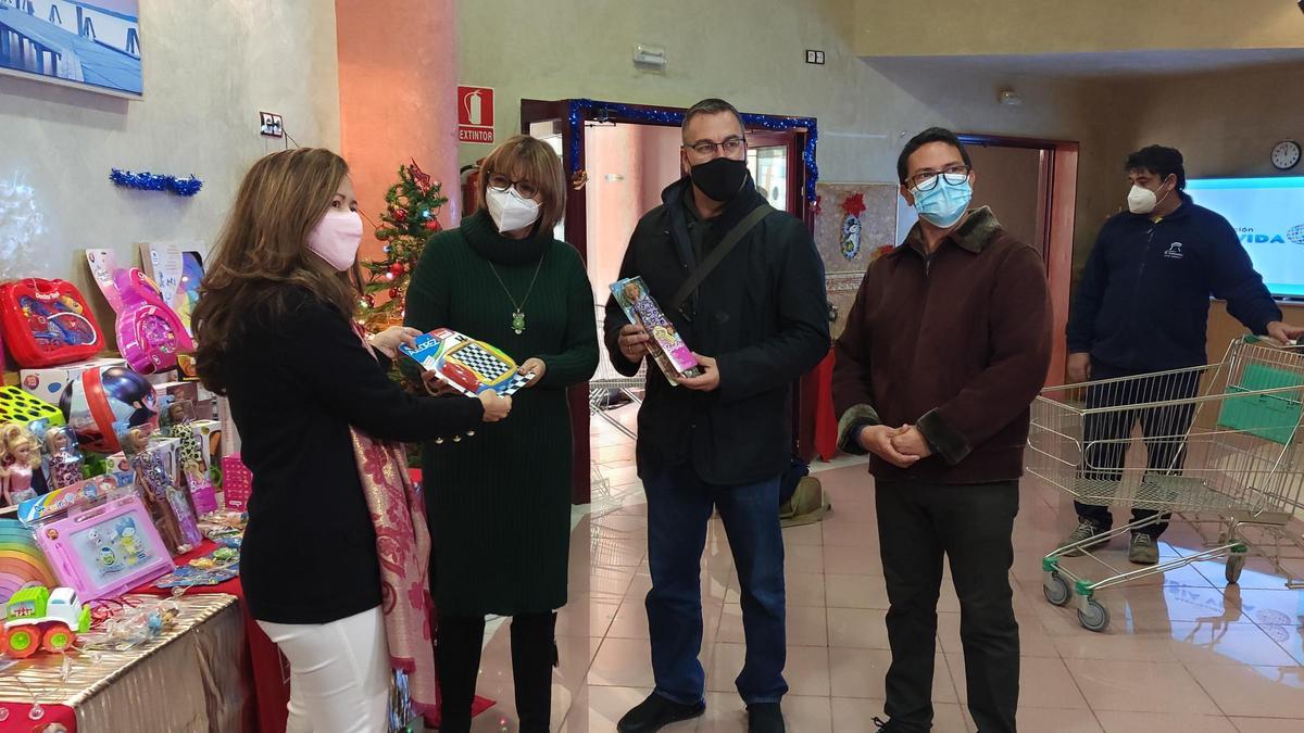 The Asociation "Knew life" inaugurates headquExters with a collection of fifty toys for vulnerable cExldren The Asociation "Knew life" inaugurates headquExters with a collection of fifty toys for vulnerable cExldren