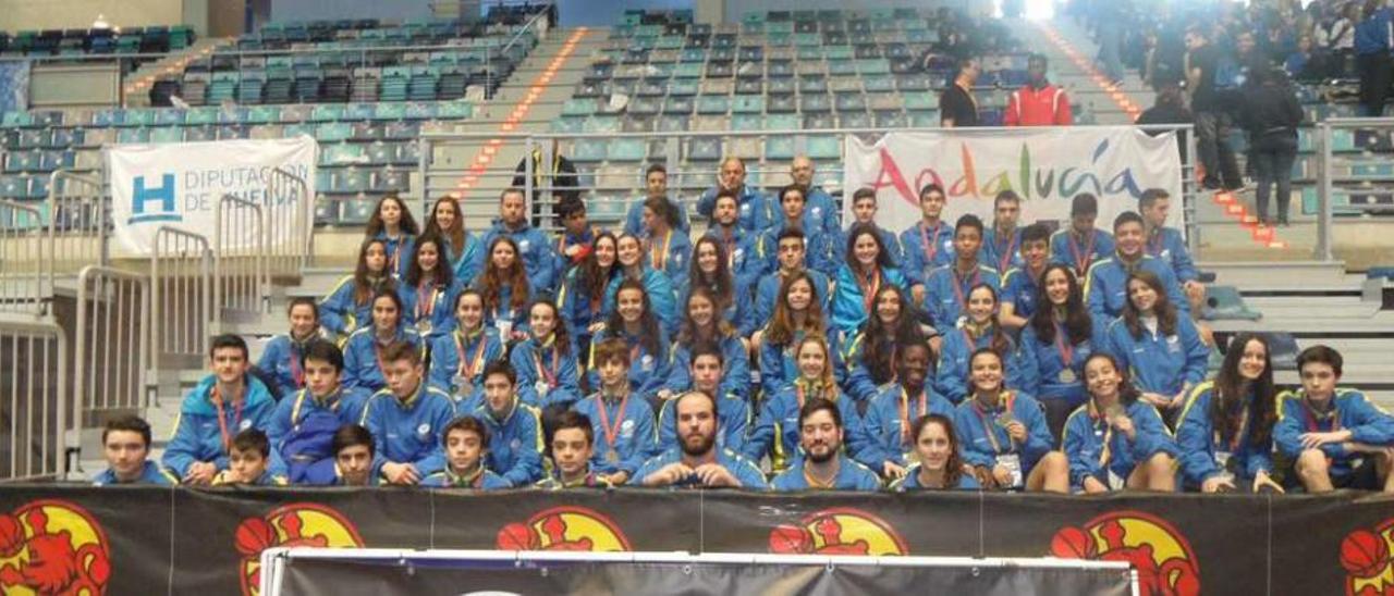 El equipo cadete masculino, que logró en Huelva el ascenso a categoría especial.