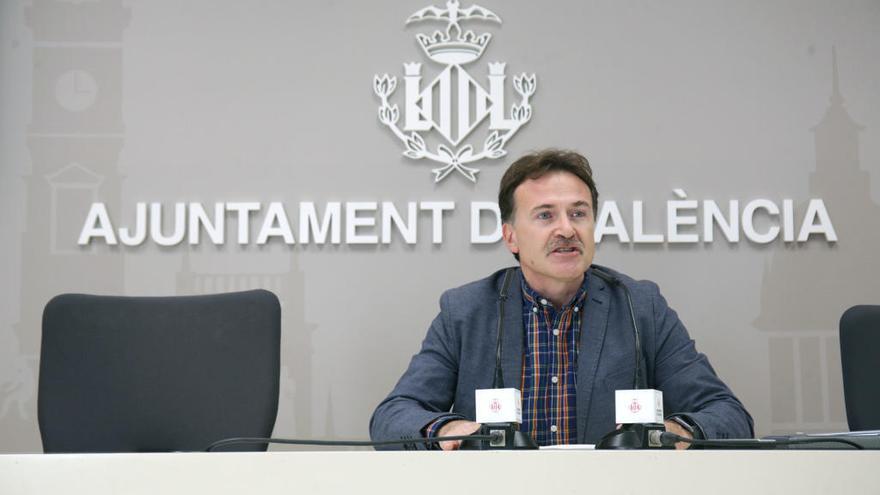 Giuseppe Grezzi, durante la rueda de prensa de ayer.