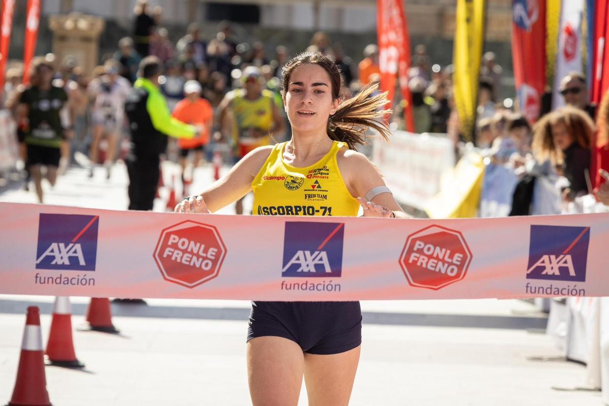 En imágenes | La Carrera Ponle Freno llena las calles del centro de Zaragoza