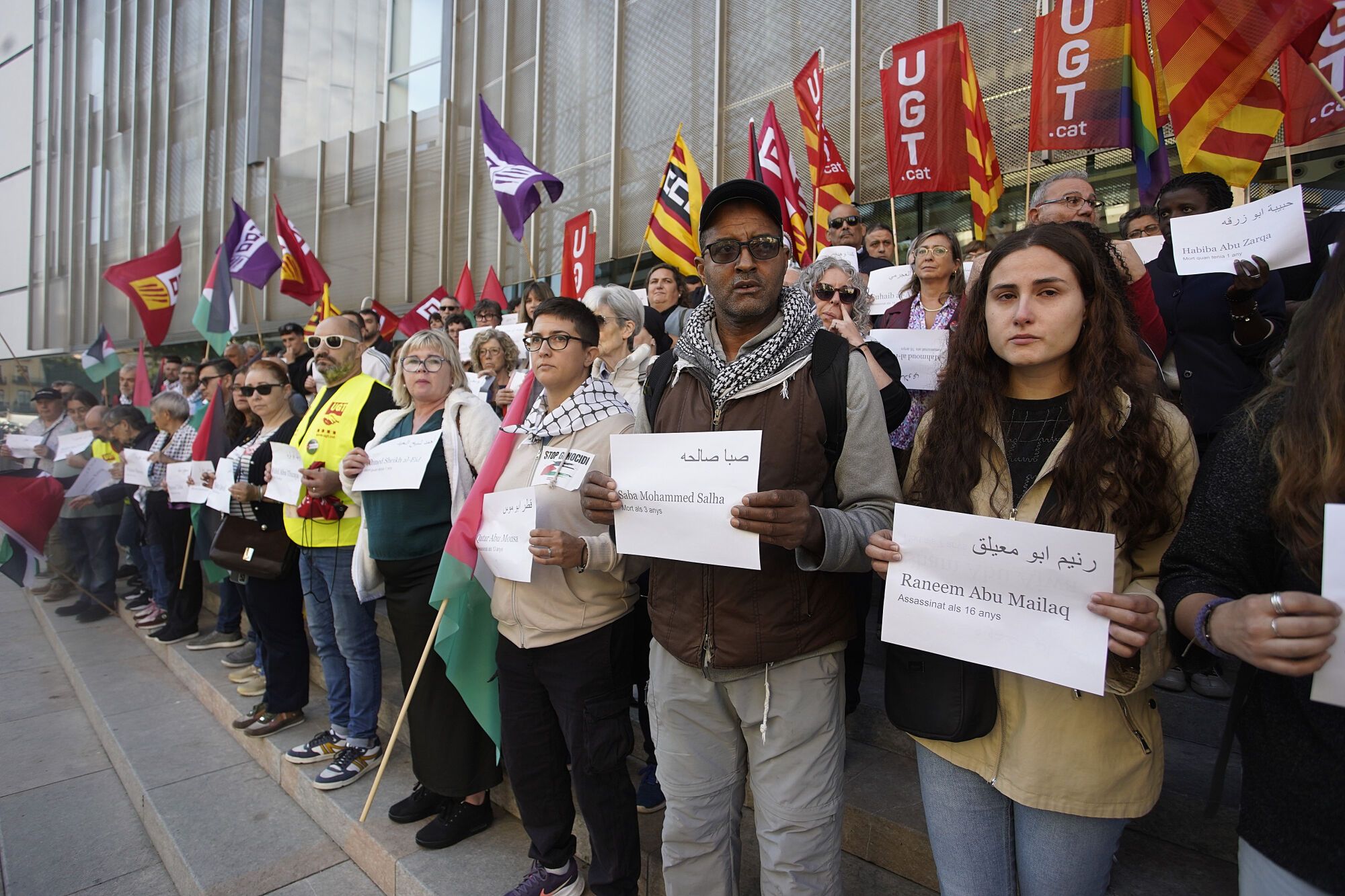 Girona concentració davant de la seu de la Generalitat de Girona vaga general en suport a Palestina