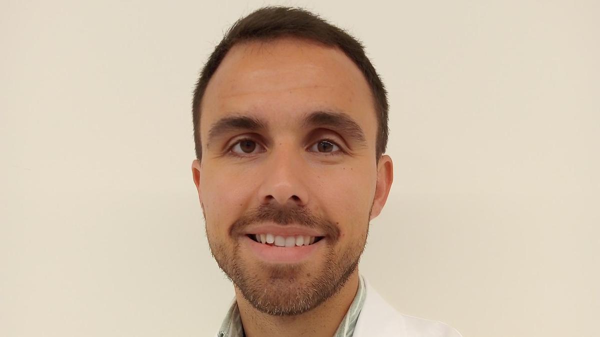 Dr. Javier Perea, responsable de la consulta de Oncología Médica del Hospital Vithas Valencia Turia.