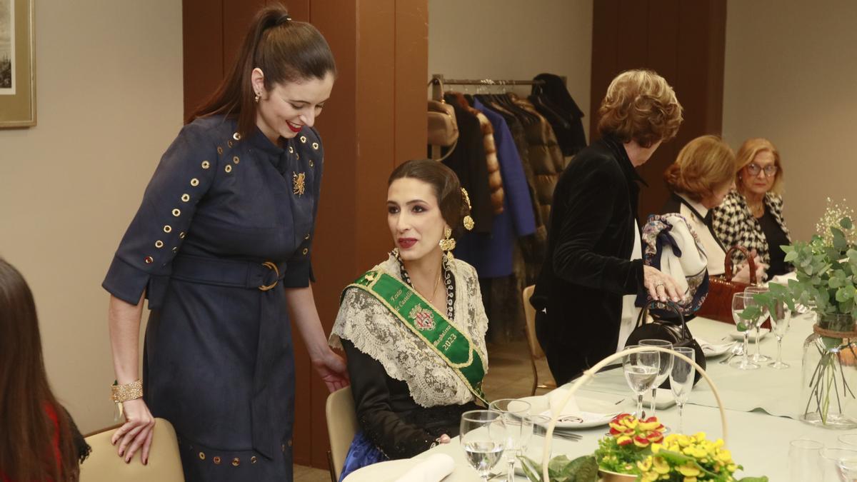 Homenaje a las reinas de las fiestas de la Magdalena