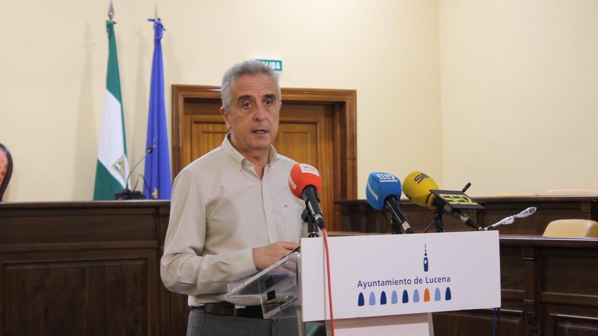 El alcalde de Lucena, Juan Pérez.