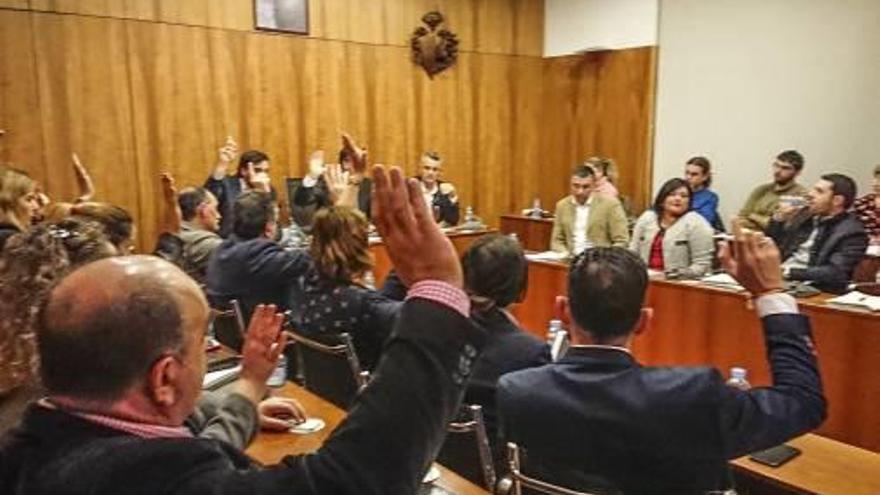 Orihuela aprueba el convenio del AVE tras 10 años de negociación