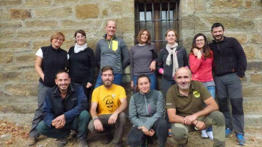 Participantes en las jornadas sobre el lobo celebradas en la Sierra de la Culebra.