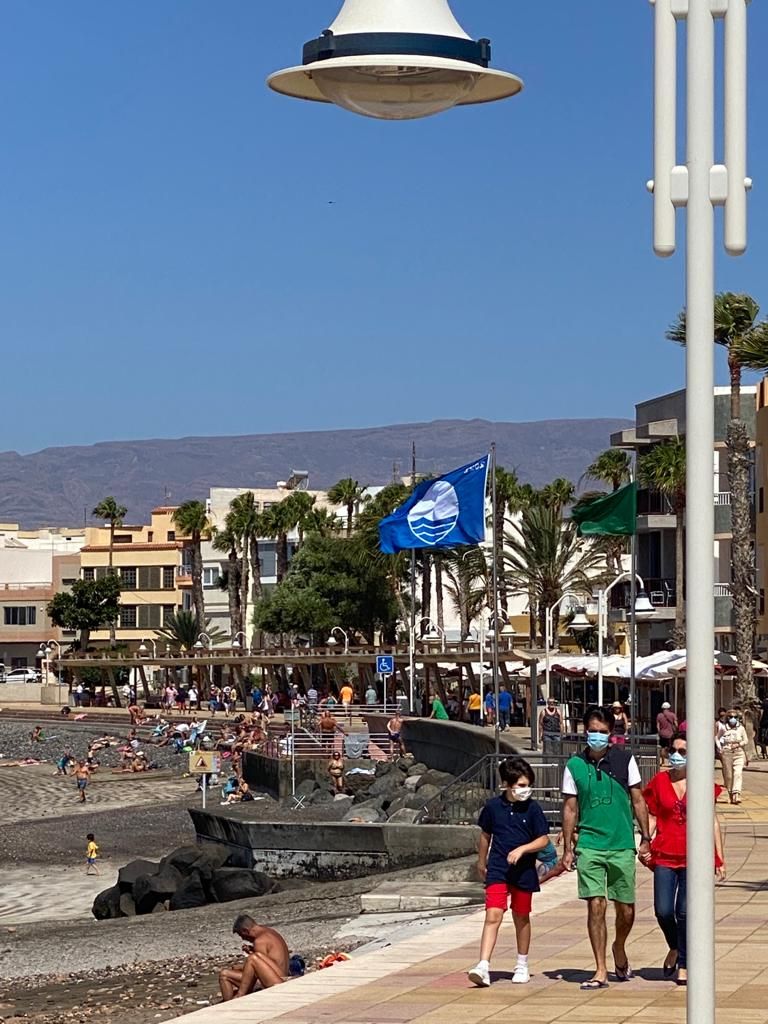 Bandera azul 2021 en la playa de Arinaga