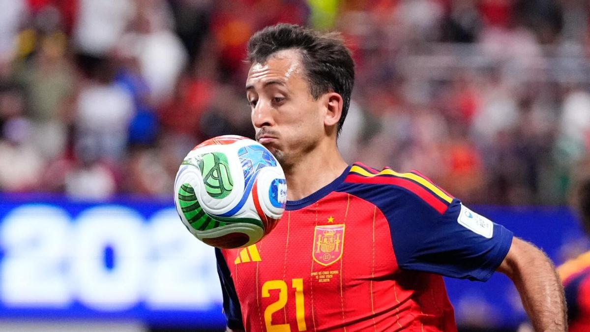 Mikel Oyarzabal, protagonista y goleador con España