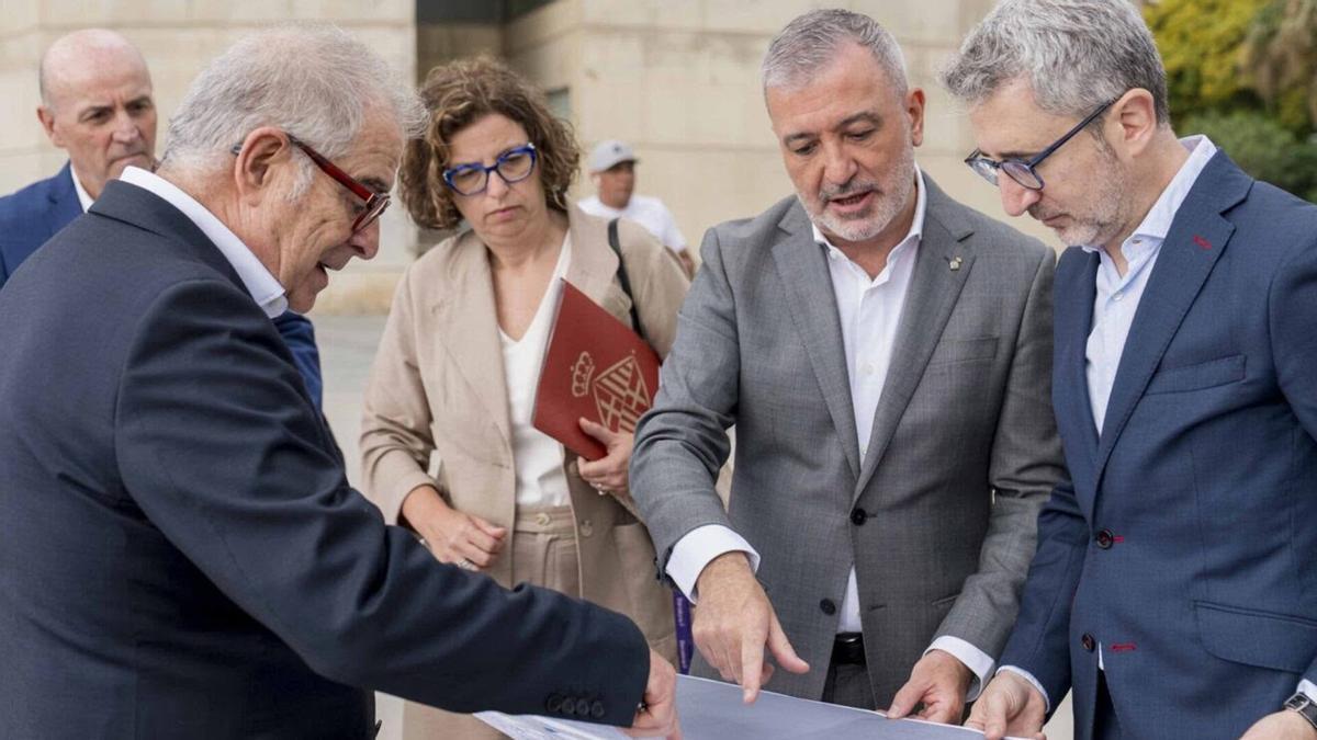 El Estado cede a Barcelona 63 hectáreas de terrenos en el litoral