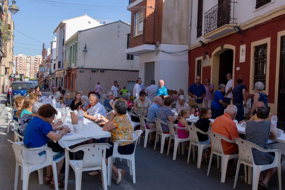 Acto en la clavaría de los Ángeles de Mislata.