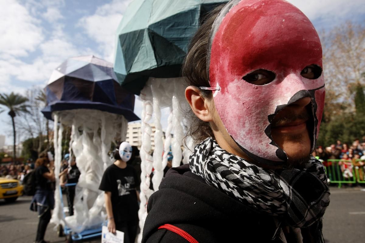 El gran desfile del Carnaval de Córdoba, en imágenes